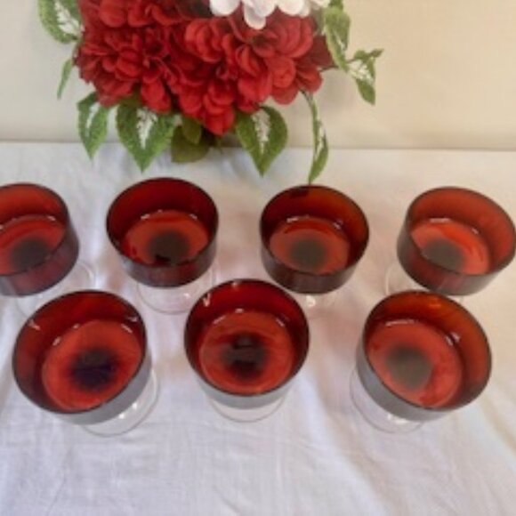 Vintage French‎ Luminarc Ruby Red Stemmed Dessert or Wine Glasses Goblets - Picture 3 of 5